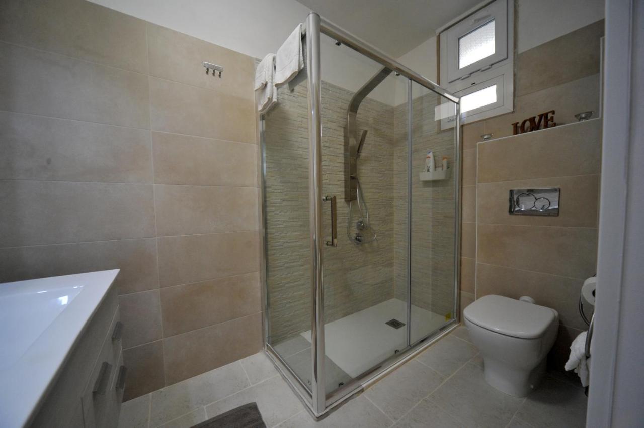 Pietra Bianca Appartment Bari Buitenkant foto