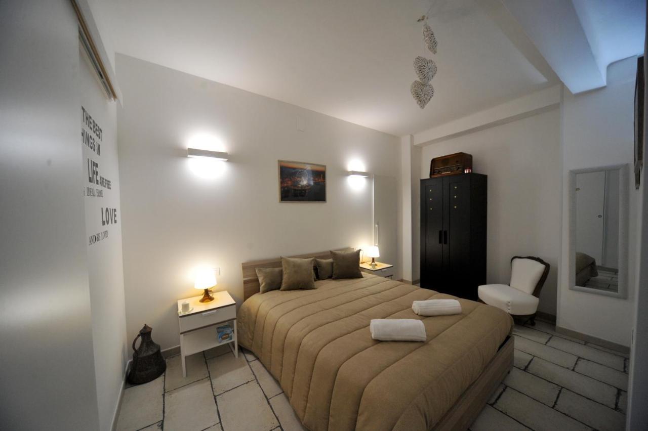Pietra Bianca Appartment Bari Buitenkant foto