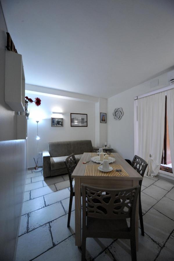 Pietra Bianca Appartment Bari Buitenkant foto