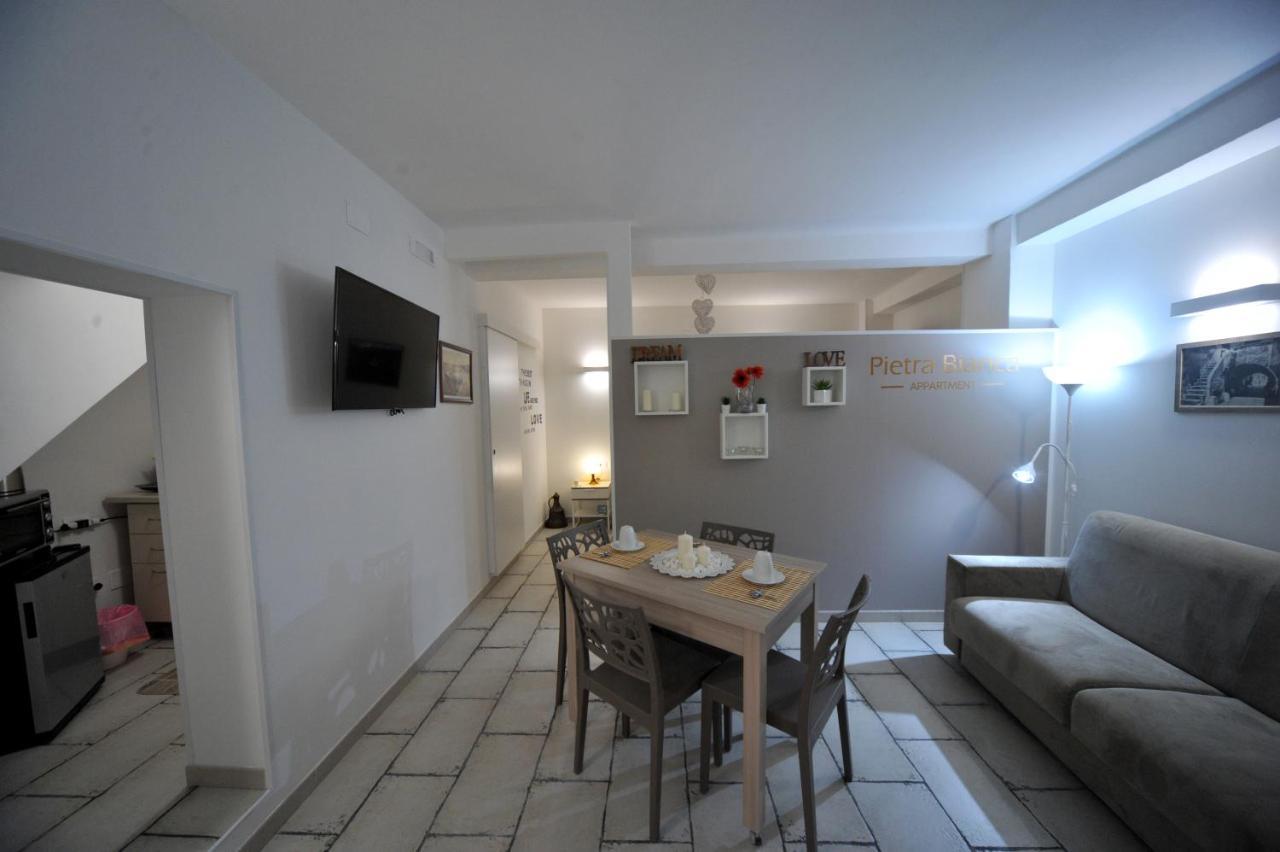 Pietra Bianca Appartment Bari Buitenkant foto