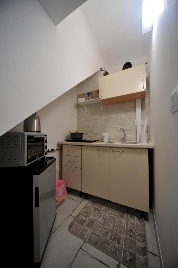 Pietra Bianca Appartment Bari Buitenkant foto